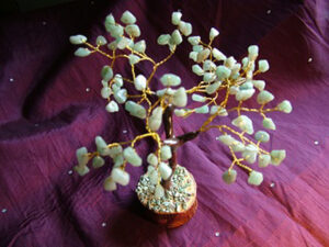 100 Green Leaves Agate Gem Tree