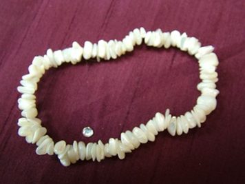 White Onyx Gemchip Bracelet