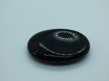 Green Goldstone Thumb Stone