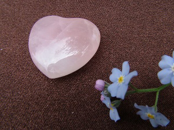 Rose Quartz Small Heart - Image 3