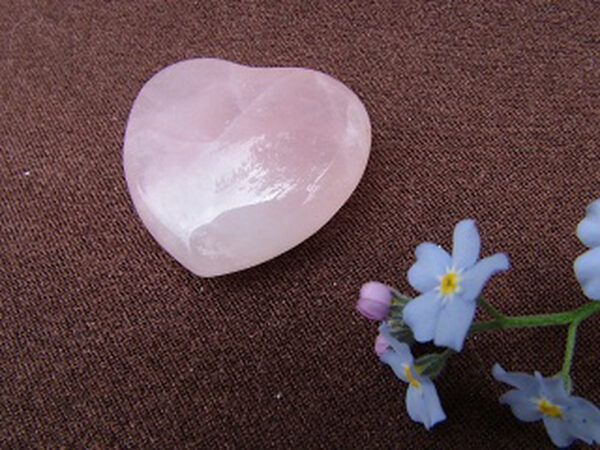 Rose Quartz Small Heart - Image 2